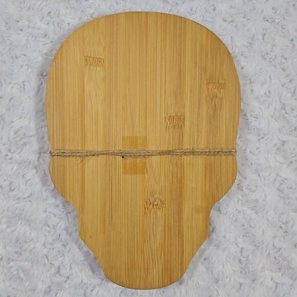 Halloween Skull Serving Charcuterie Cheese Board W/ Knife - Picture 5 of 5